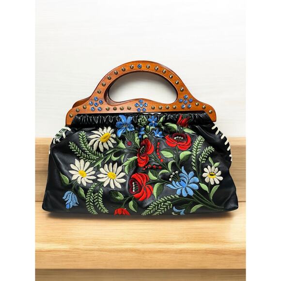 Y2K Isabella Fiore Embroidered Leather Clutch Bag & Large Wristlet - Picture 3 of 13